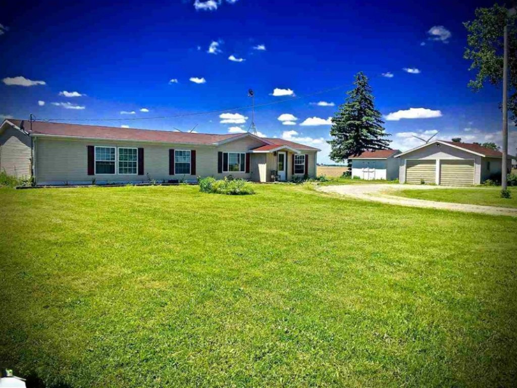 1385 North Blair Road Ithaca, MI 48847 - Photo 1 of 34 1817811