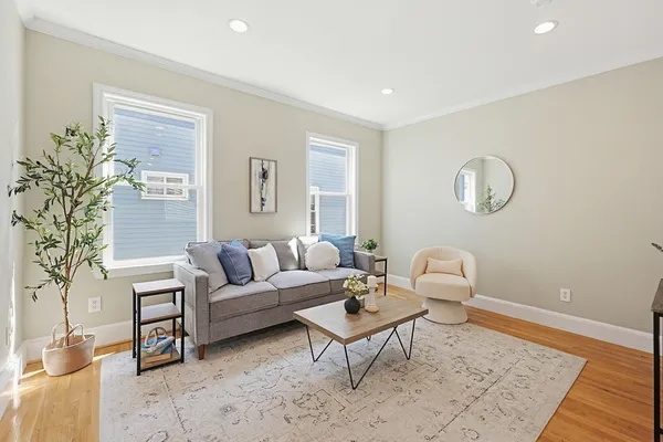 $3,800 | 574 Washington Street, Unit 2, Boston, MA 02135