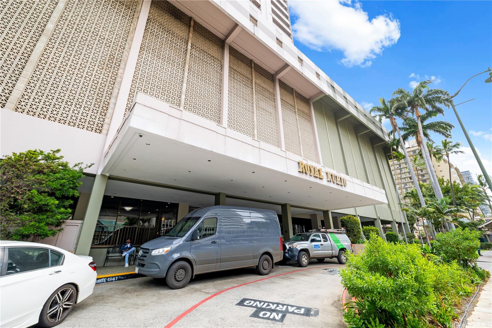 2240 Kūhiō Avenue, Unit 2308 Honolulu, HI 96815 - Photo 20 of 21 a car parked in front of a building