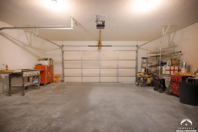 $345,000 | 5183 Cherokee Lane, McLouth, KS 66054