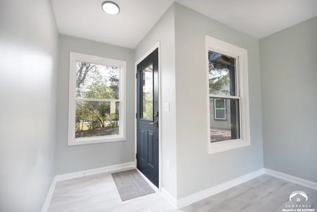 $345,000 | 5183 Cherokee Lane, McLouth, KS 66054