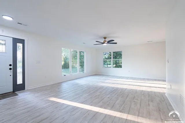 $345,000 | 5183 Cherokee Lane, McLouth, KS 66054