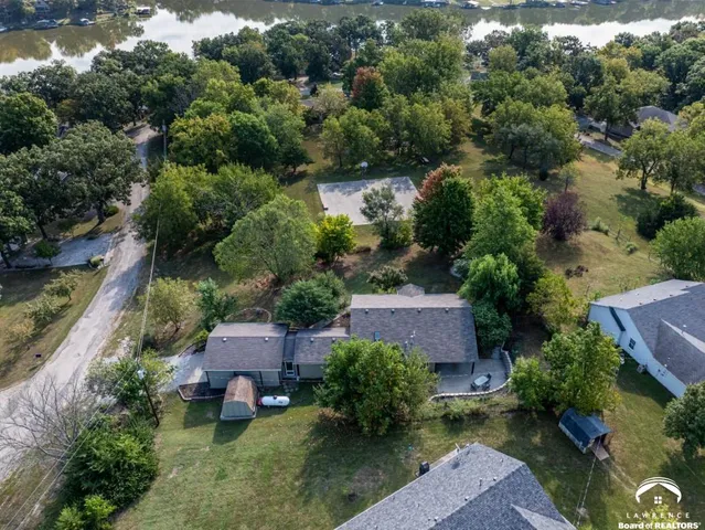 $345,000 | 5183 Cherokee Lane, McLouth, KS 66054