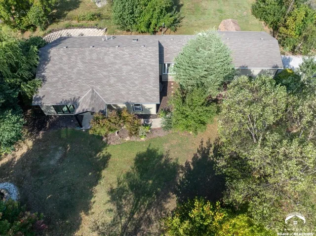 $345,000 | 5183 Cherokee Lane, McLouth, KS 66054