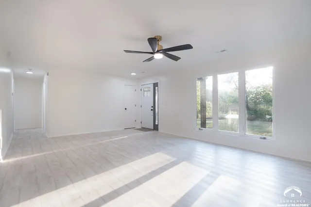 $345,000 | 5183 Cherokee Lane, McLouth, KS 66054