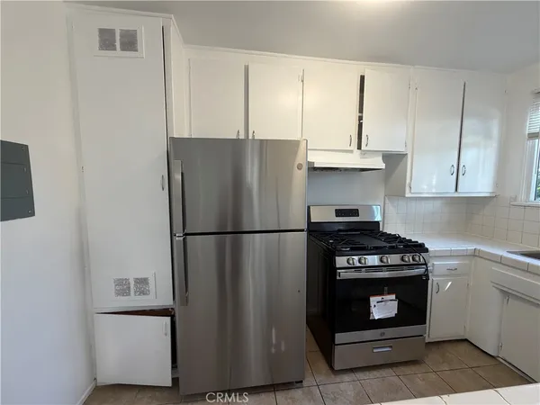 $2,295 | 18127 Roscoe Boulevard, Unit 1, Northridge, CA 91325