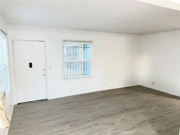$2,295 | 18127 Roscoe Boulevard, Unit 1, Northridge, CA 91325