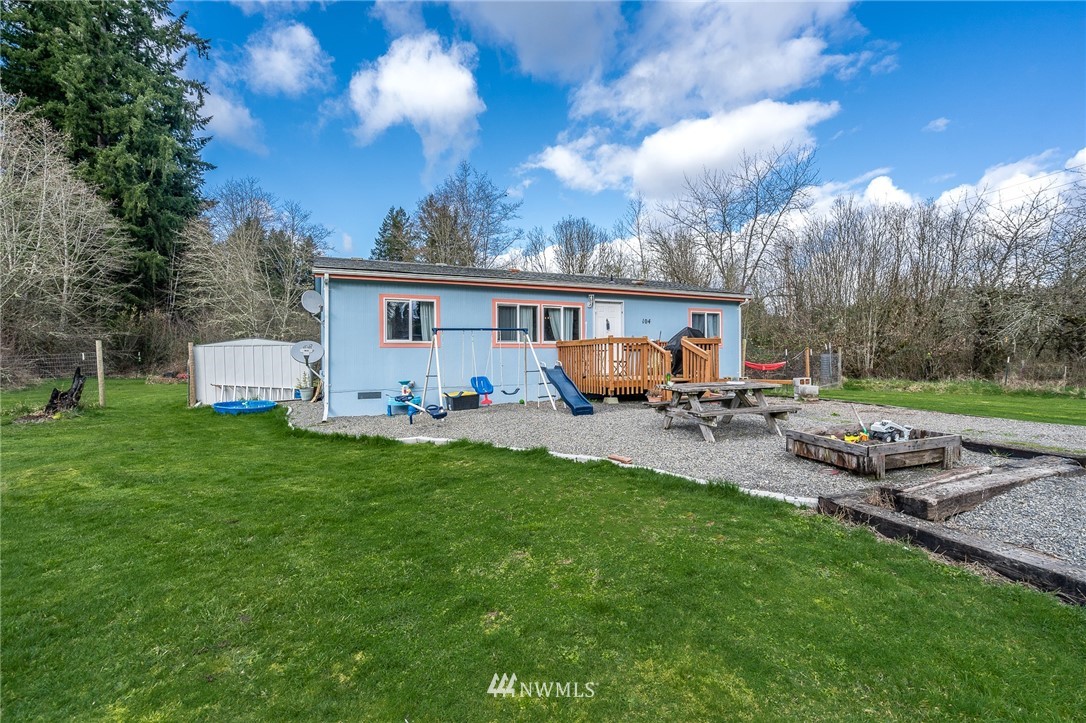 104 Johnson Road North Winlock, WA 98596 - Photo 3 of 35