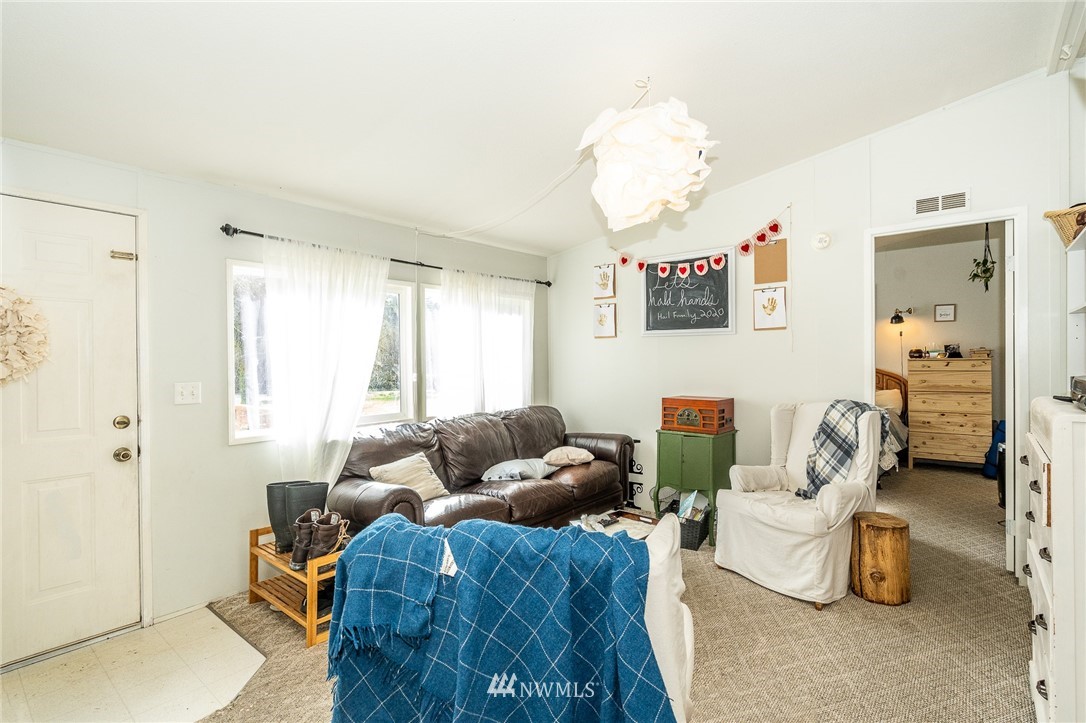 104 Johnson Road North Winlock, WA 98596 - Photo 10 of 35