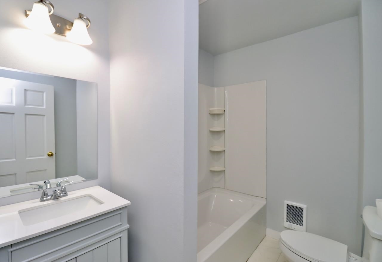 1227 Bluff Street Beloit, WI 53511 - Photo 14 of 21