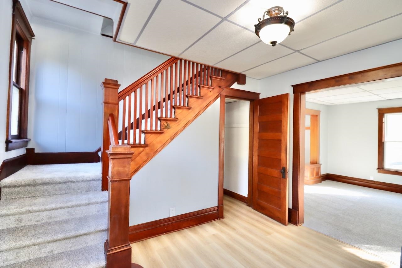 1227 Bluff Street Beloit, WI 53511 - Photo 3 of 21