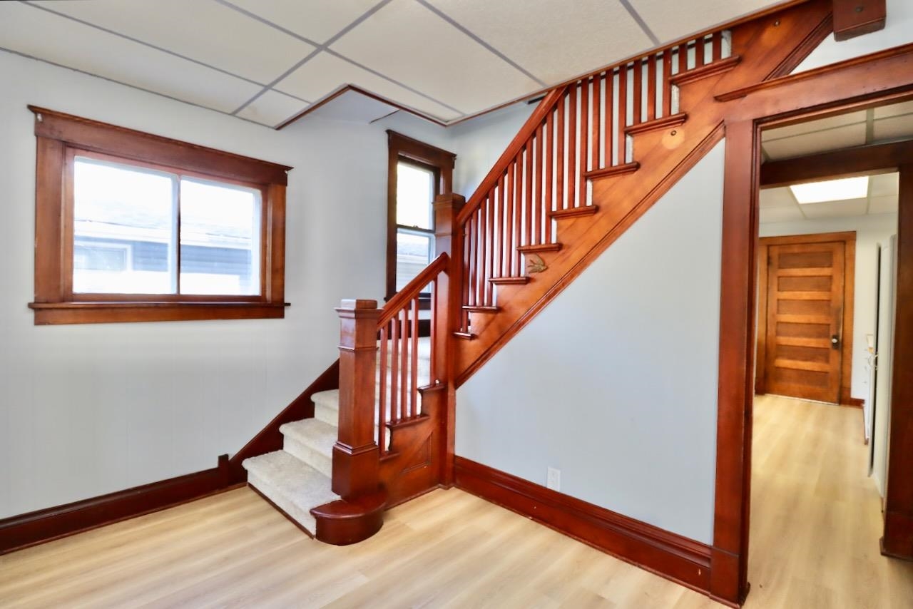 1227 Bluff Street Beloit, WI 53511 - Photo 4 of 21