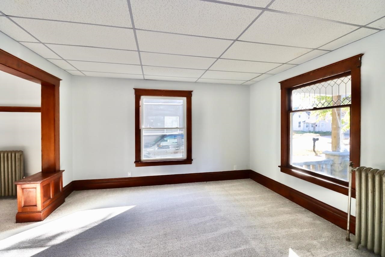 1227 Bluff Street Beloit, WI 53511 - Photo 8 of 21