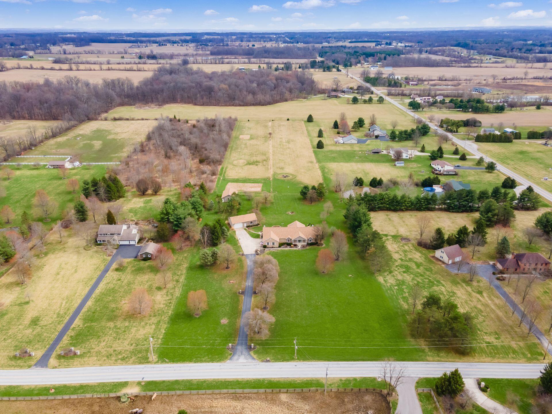 13570 Toll Gate Road Pickerington, OH 43147 - Photo 73 of 80 089_13570 Toll Gate Drone 007