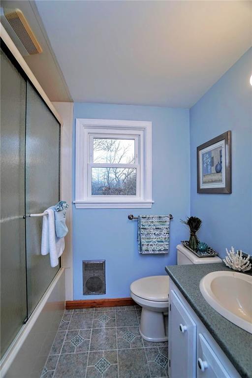 86 Murray Street Portland, ME 04103 - Photo 15 of 27 Additional image of bath with...