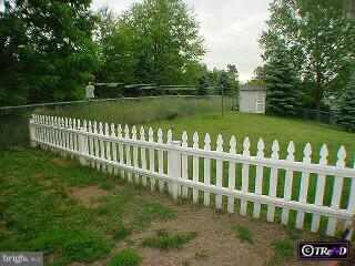 4 Evergreen Road Pottstown, PA 19464 - Photo 2 of 6 Gallery Image 2