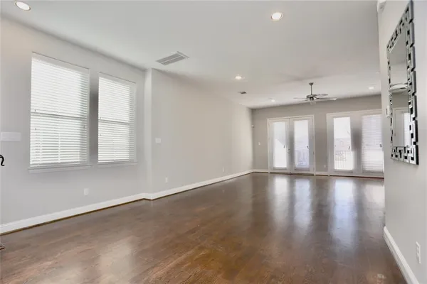 $3,075 | 1227 West 19th Street, Unit A, Houston, TX 77008
