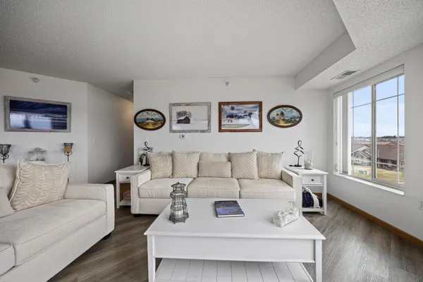 $72,500 | 2155 6th Lane Southeast, Unit 202, Cambridge, MN 55008