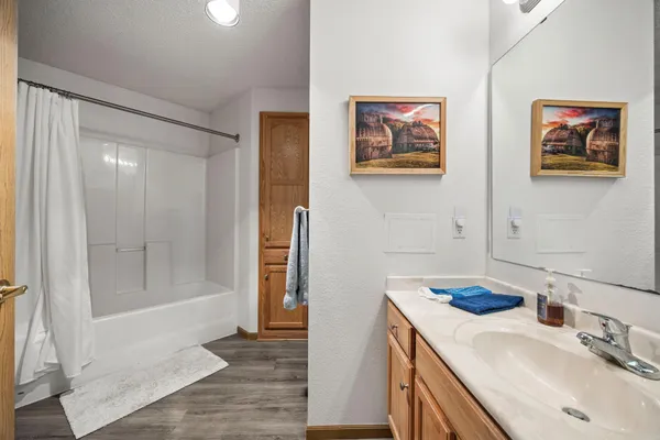 $72,500 | 2155 6th Lane Southeast, Unit 202, Cambridge, MN 55008