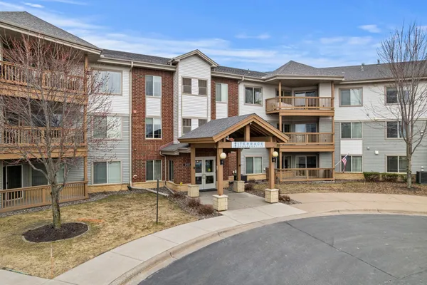 $72,500 | 2155 6th Lane Southeast, Unit 202, Cambridge, MN 55008