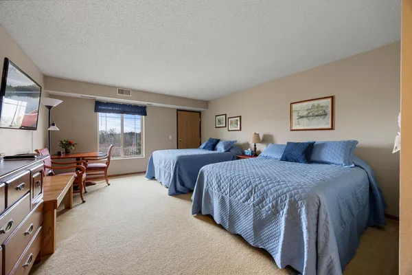 $72,500 | 2155 6th Lane Southeast, Unit 202, Cambridge, MN 55008