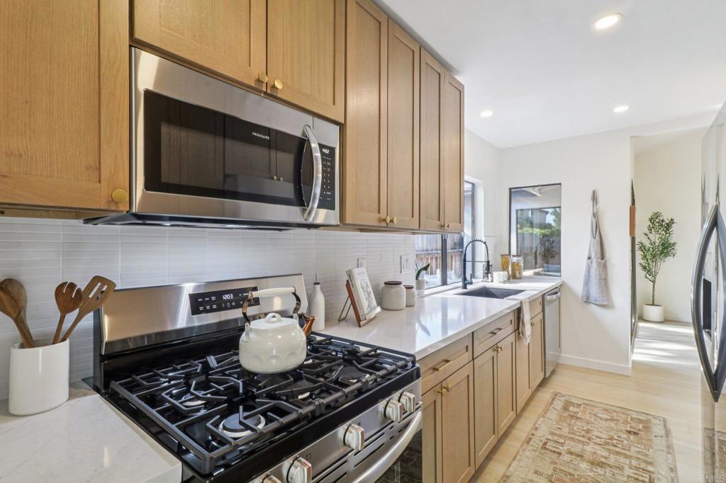 737 Nob Circle Vista, CA 92084 - Photo 9 of 36