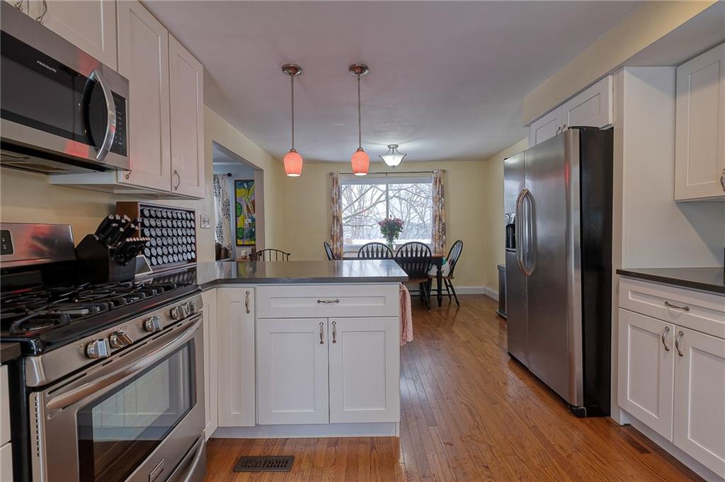 116 Rockingham Road Pittsburgh, PA 15238 - Photo 8 of 24 Gallery Image 8