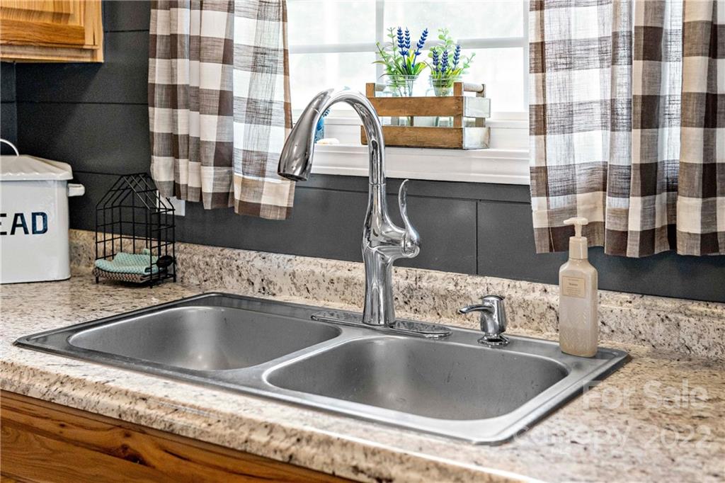 303 Walker Road Nebo, NC 28761 - Photo 13 of 33 Gallery Image 13