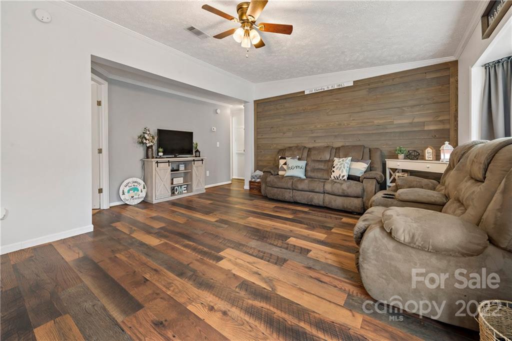 303 Walker Road Nebo, NC 28761 - Photo 8 of 33 Gallery Image 8