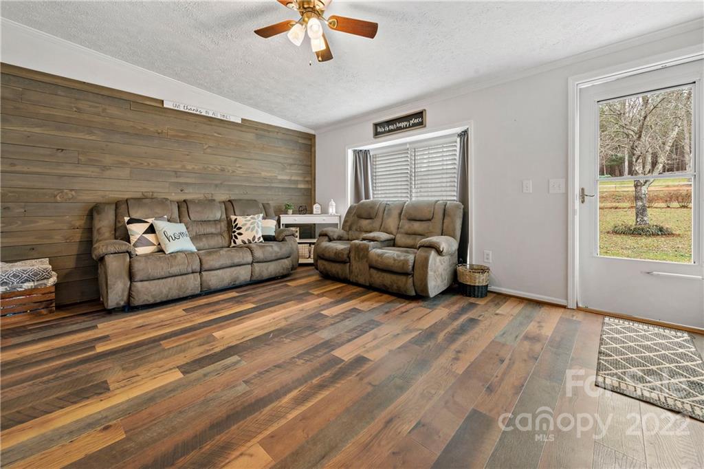 303 Walker Road Nebo, NC 28761 - Photo 9 of 33 Gallery Image 9