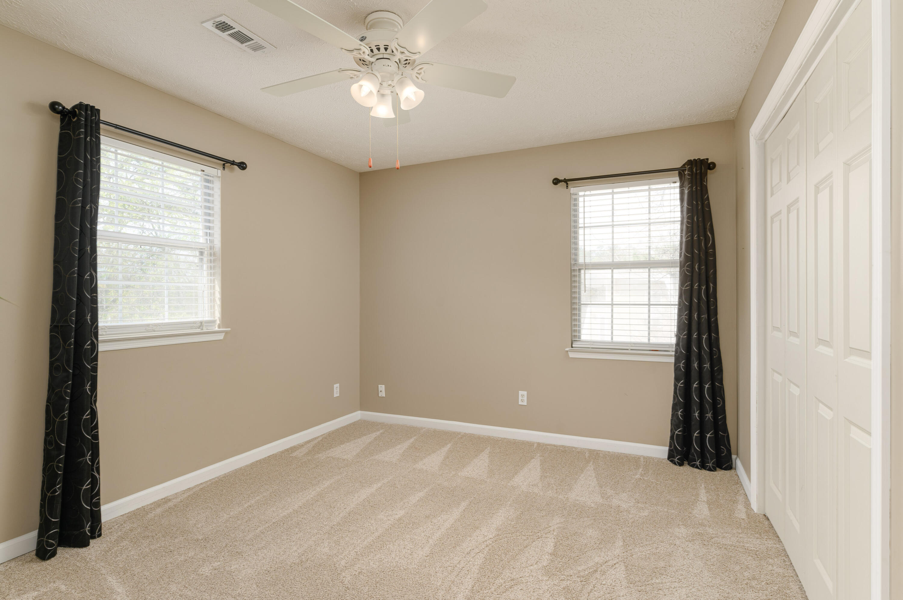 604 Hurricane Creek Road Chattanooga, TN 37421 - Photo 24 of 34 _604_Hurricane_Creek_Rd_0030