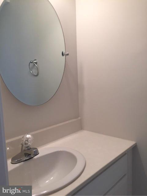 2344 Southgate Square Reston, VA 20191 - Photo 12 of 25 Half bath on main level