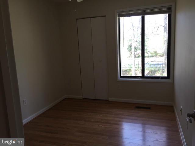 2344 Southgate Square Reston, VA 20191 - Photo 18 of 25 Bedroom 2 with large window and closet