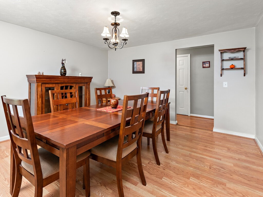 17 Pineview Road Dudley, MA 01571 - Photo 17 of 39 Gallery Image 17