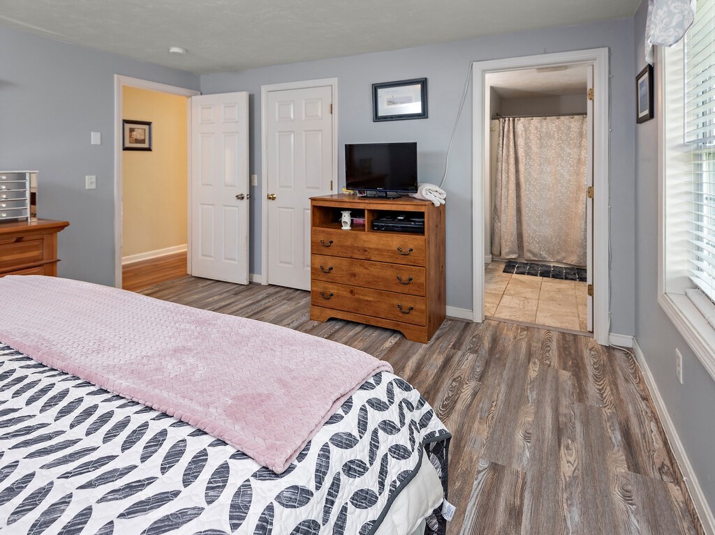 17 Pineview Road Dudley, MA 01571 - Photo 23 of 39 Gallery Image 23
