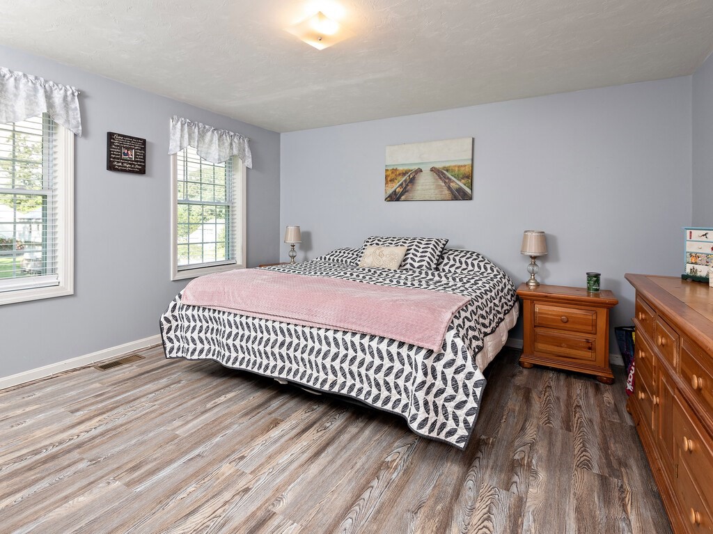 17 Pineview Road Dudley, MA 01571 - Photo 24 of 39 Gallery Image 24