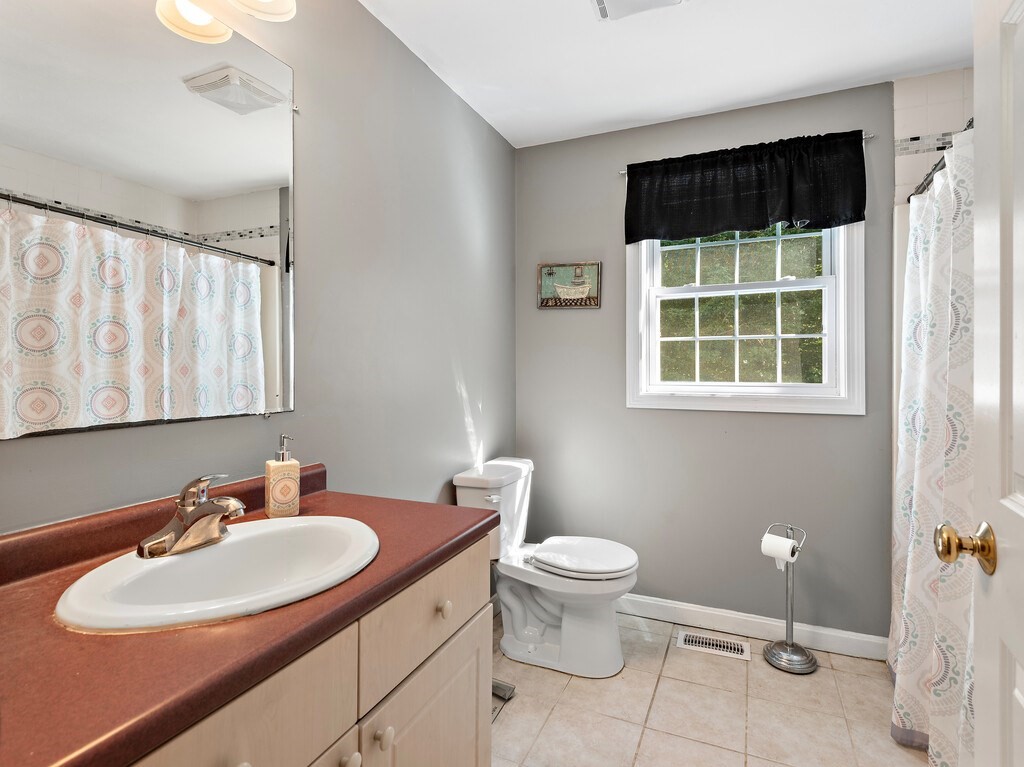 17 Pineview Road Dudley, MA 01571 - Photo 31 of 39 Gallery Image 31