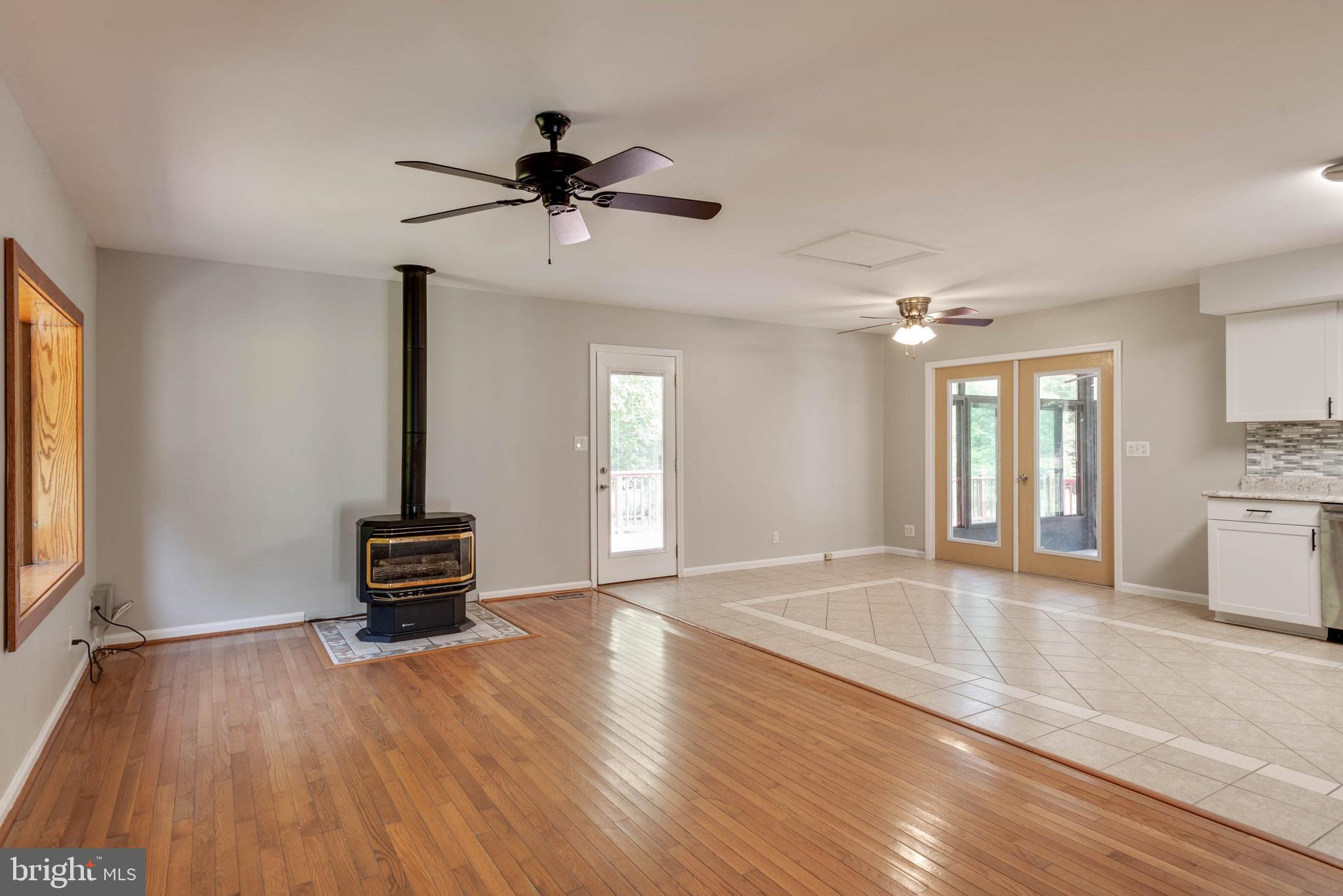 105 Eley Road Fredericksburg, VA 22406 - Photo 13 of 38 Living room