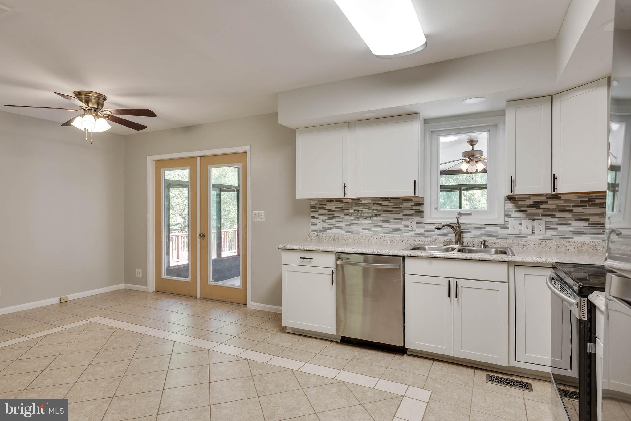 105 Eley Road Fredericksburg, VA 22406 - Photo 9 of 38 Brandbew Kitchen cabinets, appliances