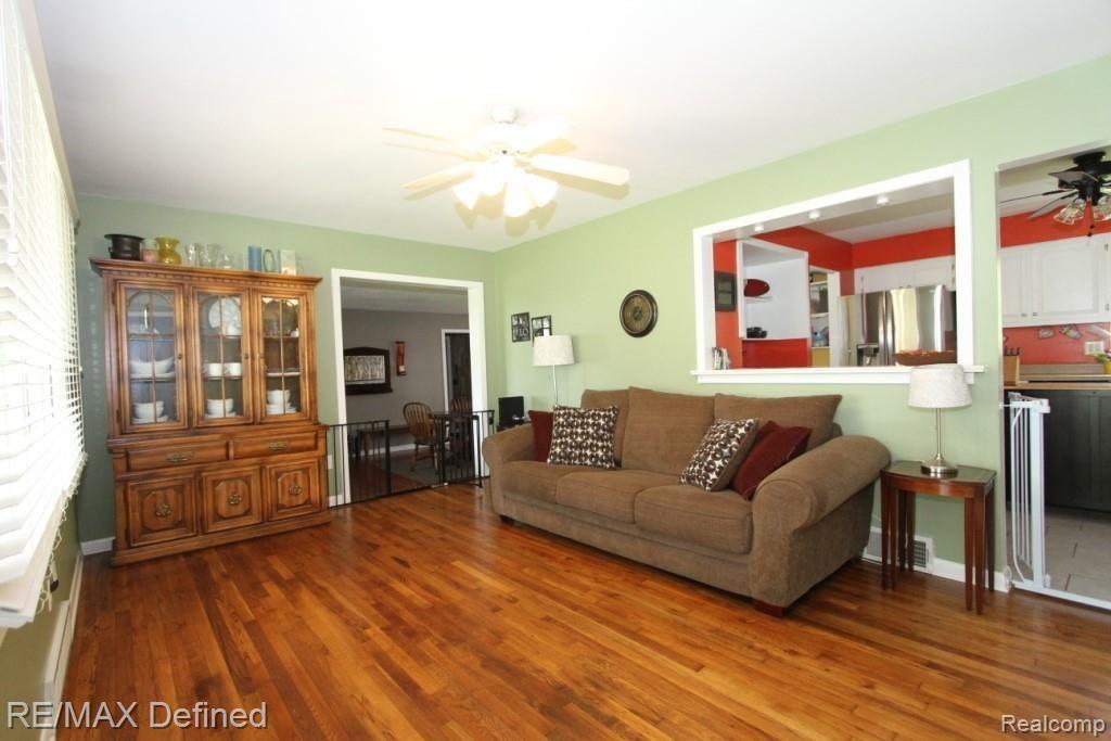 50250 Cedargrove Road Utica, MI 48317 - Photo 7 of 22 IMG_9871.JPG