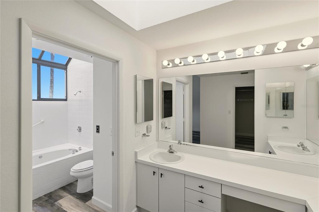 1920 Harbourside Drive, Unit 1003 Longboat Key, FL 34228 - Photo 27 of 72