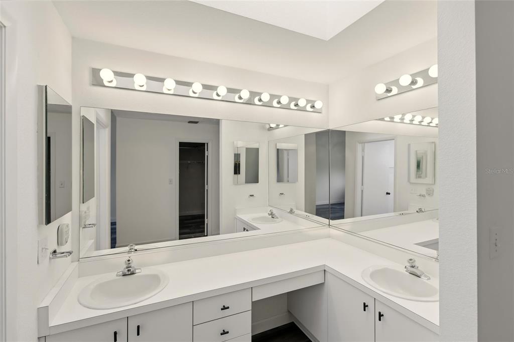 1920 Harbourside Drive, Unit 1003 Longboat Key, FL 34228 - Photo 28 of 72