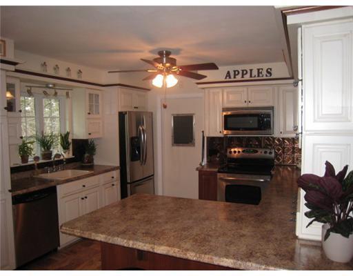 24 Newton Road Bath, ME 04530 - Photo 5 of 16 Kitchen.