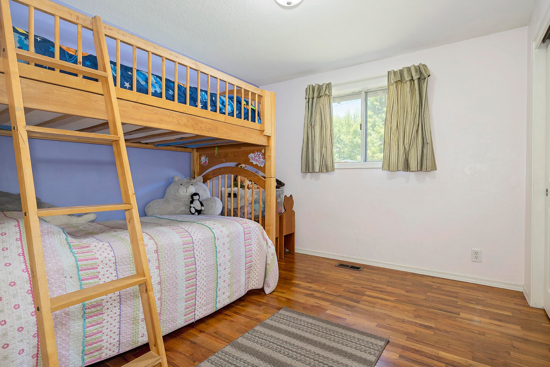 210 Victoria Way Central Point, OR 97502 - Photo 11 of 20 Victoria_002 copy