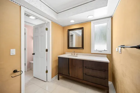 $1,650,000 | 2036 Valley Lo Lane, Glenview, IL 60025