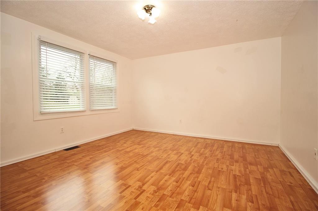 4030 Swallow Hill Road Pittsburgh, PA 15220 - Photo 16 of 24 Gallery Image 16