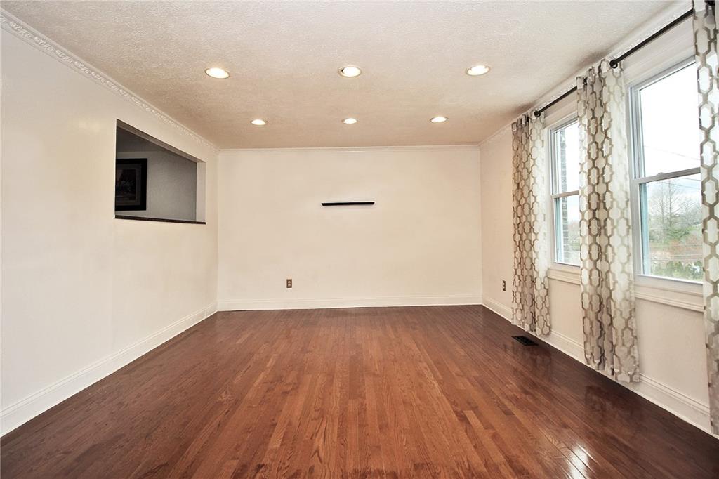 4030 Swallow Hill Road Pittsburgh, PA 15220 - Photo 5 of 24 Gallery Image 5