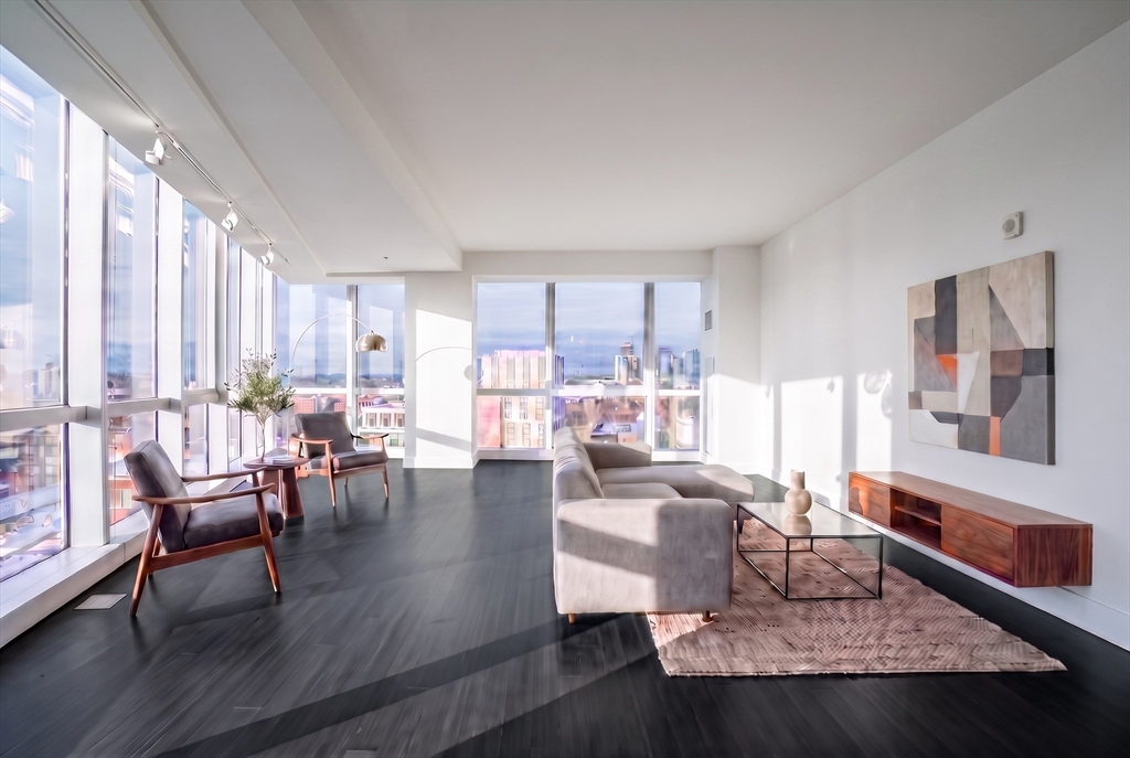 110 Stuart Street, Unit 18B Boston, MA 02116 - Photo 1 of 9 Gallery Image 1