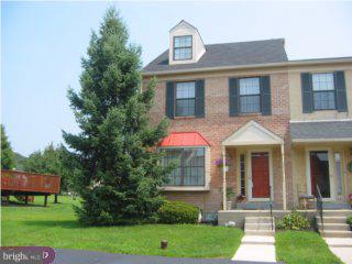 27 Ruth Road Brookhaven, PA 19015 - Photo 1 of 6 Gallery Image 1