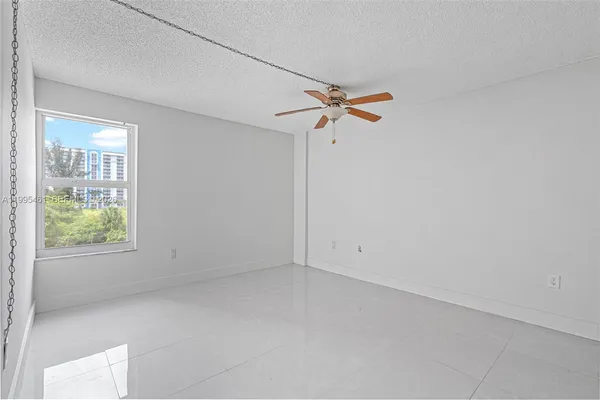$2,300 | 4801 Northwest 7th Street, Unit 40716, Miami, FL 33126